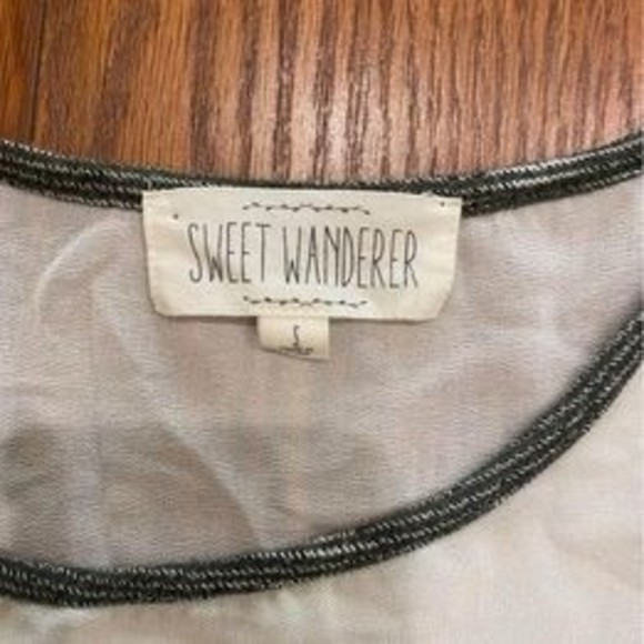 Sweet Wanderer Women’s Top - Picture 2 of 3
